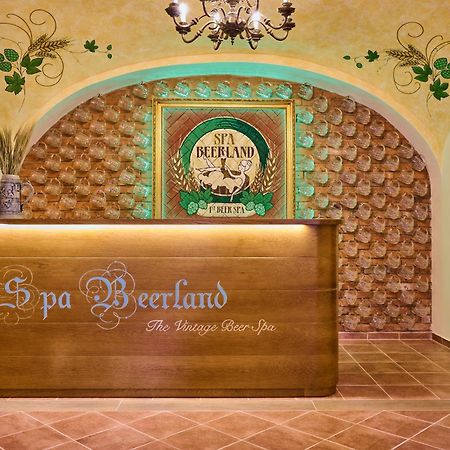 Spa Beerland - At The Golden Lamb Bed & Breakfast Plzen Ngoại thất bức ảnh