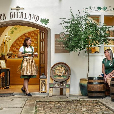 Spa Beerland - At The Golden Lamb Plzen Ngoại thất bức ảnh