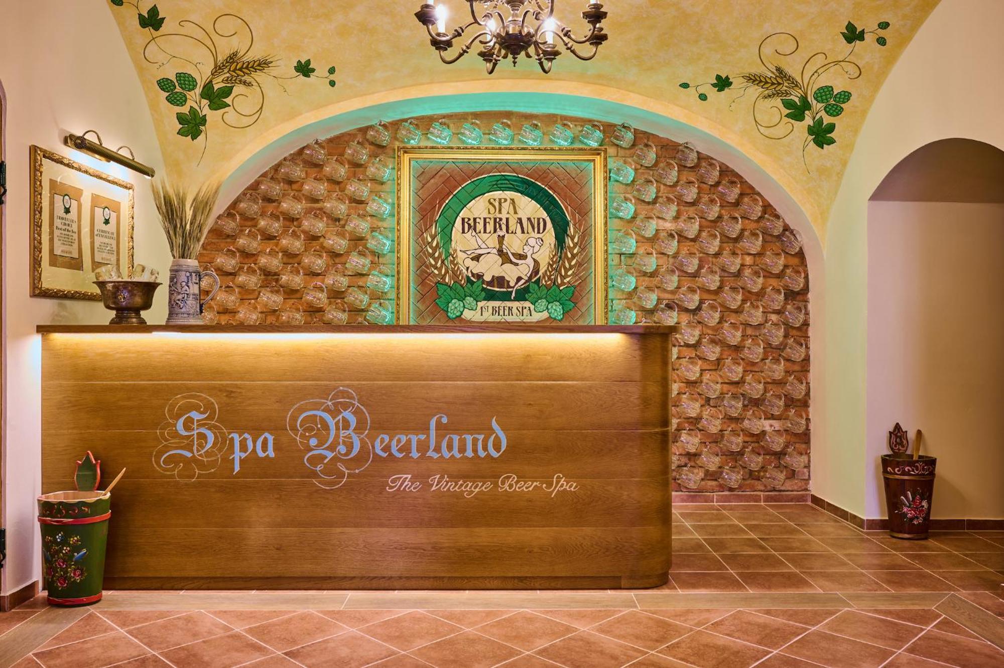 Spa Beerland - At The Golden Lamb Plzen Ngoại thất bức ảnh